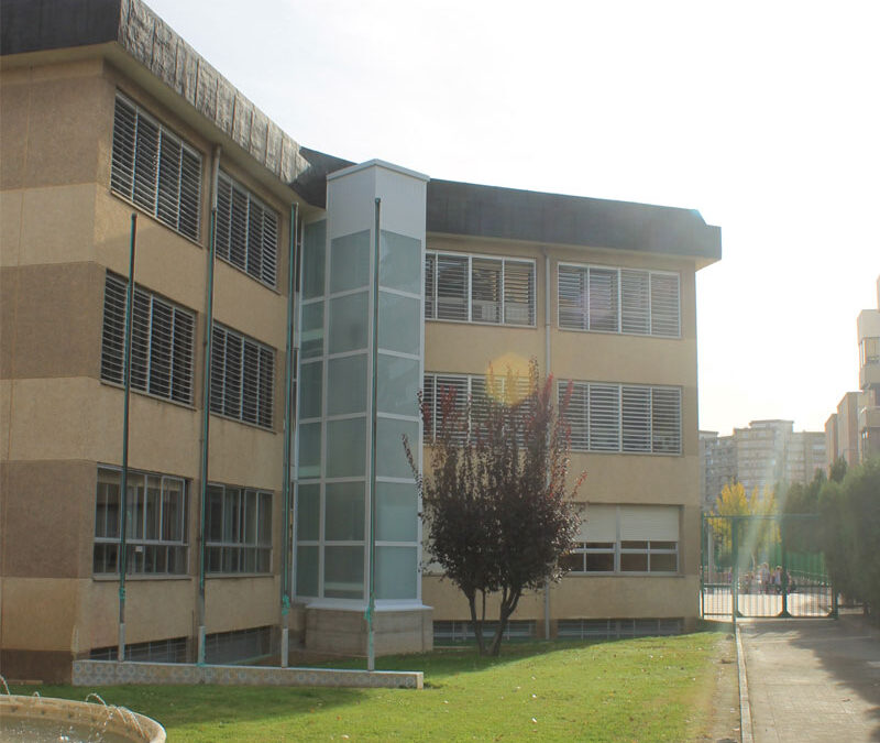 Instalación de ascensores colegio público en Zaragoza